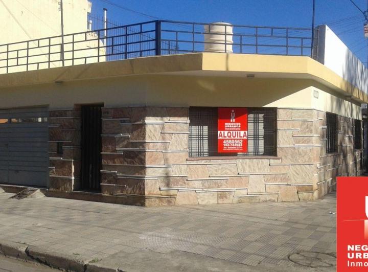 Casa · 100m² · 5 Ambientes · 1 Cochera