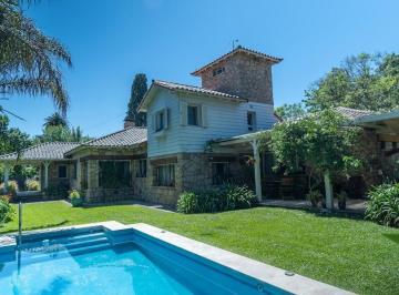 Casa · 340m² · 7 Ambientes · 9 Cocheras · Casa en Venta Lomas Jockey 4 Dorm.
