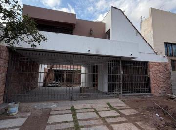 Casa de 6 ambientes, Villa Nueva · Forza Alquila - Casa Categoria, Villa Nueva, Gllen. Tres Hab, Dos Baños, Cochera, Patio