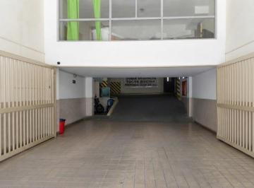 Garage · 14m² · 1 Cochera · Cochera de Fácil Acceso y Ubicación Privilegiada en El Centro