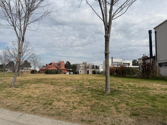 Terreno · 528m²