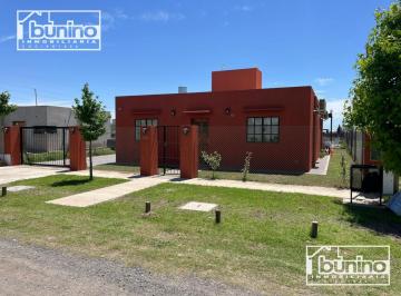 Casa · 120m² · 4 Ambientes · Casa Alquiler Temporal, 3 Dorm. - Funes Norte