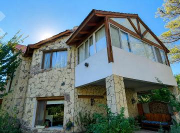 Edificio · 620m² · 8 Cocheras · Alquiler Hostería - Chos Malal, Neuquén