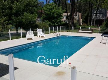 Departamento · 80m² · Duplex en Alquiler Temporal 3 Ambientes en Ostende con Piscina