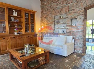 Casa · 125m² · 3 Ambientes · Venta – Casa 3 Ambientes con Jardín, Parrilla y Fogonero en Carapachay