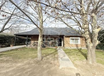 Casa · 150m² · 4 Ambientes · 2 Cocheras · Venta - Propiedad en Barrio Privado Grand Parc - C132