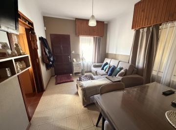 Casa · 198m² · 6 Ambientes · 1 Cochera · Casa en Venta en San Lorenzo