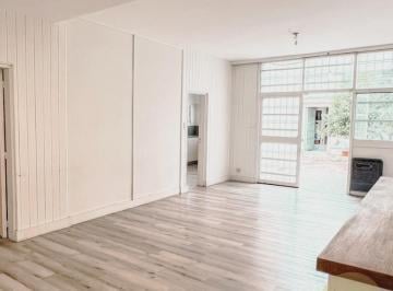 Casa · 5 Ambientes · 2 Cocheras · Casa Restaurada a Nueva | 3 Dorm. | Apta Credito