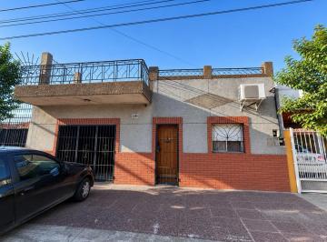 Casa · 170m² · 3 Ambientes · 2 Cocheras · Venta de Casa en Solano