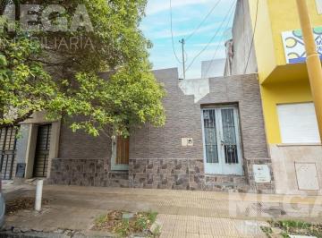 Casa · 176m² · 5 Ambientes · Casa en Venta en Monseñor Zaspe Al 3500
