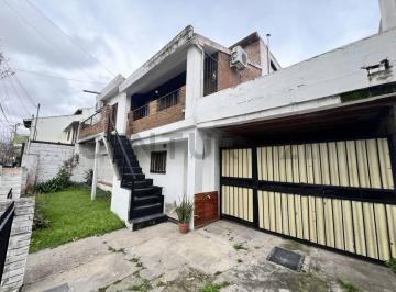 Oficina comercial · 170m² · 7 Ambientes · 4 Cocheras · Rincon de Milberg Venta en Block 2 PH 3 Ambientes y un 3° a Terminar de 2 Ambientes. a 2 Cuadras Av