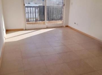 Departamento de 3 ambientes, Vicente López · Excelente Departamento de 3 Ambientes con Cochera Sobre Av del Libertador, Vice