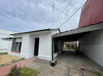 Casa · 260m² · 3 Ambientes · 3 Cocheras · Hermosa Casa en Alquiler San Fernando