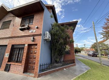 Casa · 80m² · 4 Ambientes · 1 Cochera · Duplex 4 Ambientes en Alquiler - Carapachay