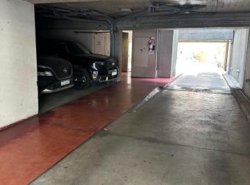 Garage · 12m² · 1 Cochera · Cochera Fija Cubierta en Planta Baja