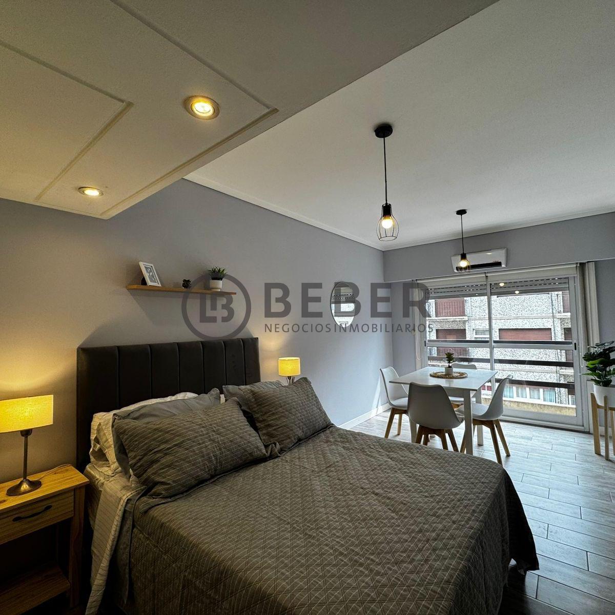 En venta dos ambientes al frente con balcon saliente