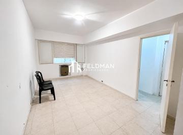 Departamento · 52m² · 2 Ambientes · Amplio Departamento 2 Ambientes con Patio Recoleta