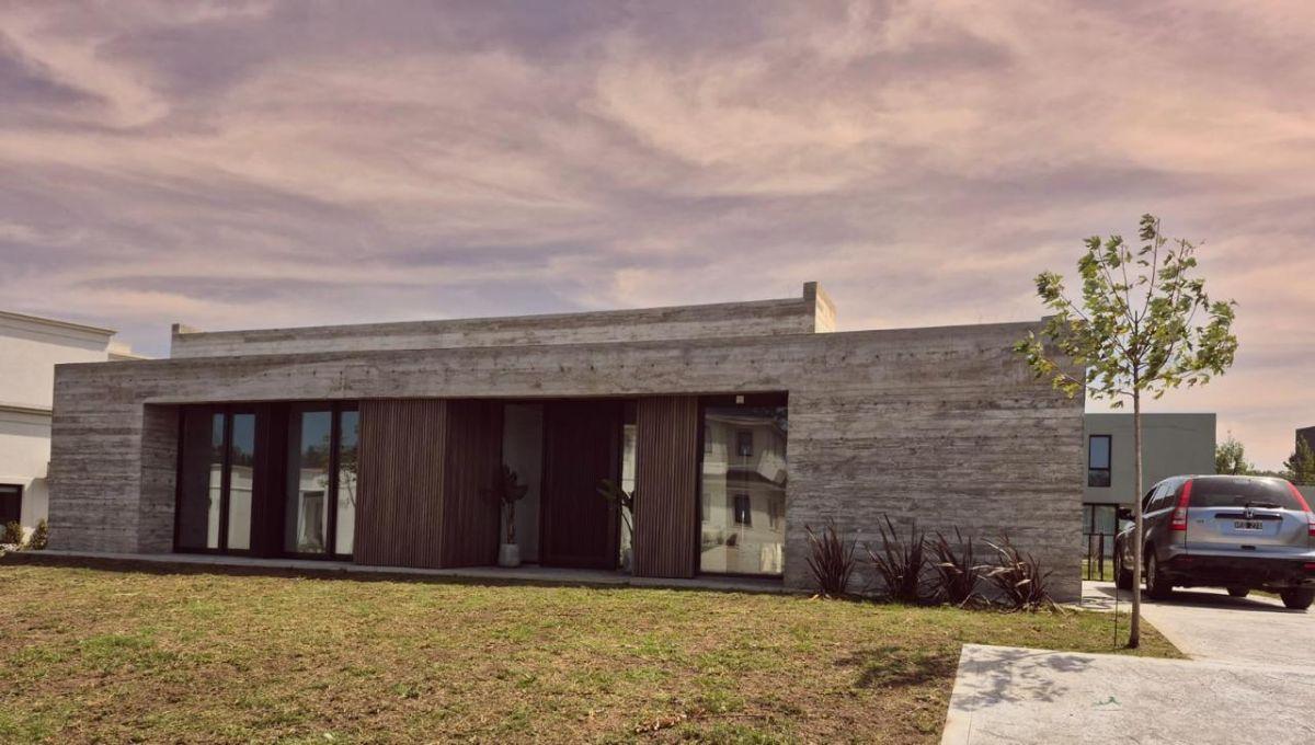 Casa a estrenar en Arenas del Sur, 140m², 4 amb, pileta y parrilla