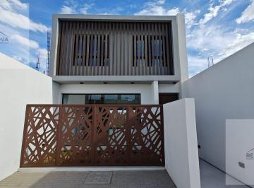 Casa · 180m² · 7 Ambientes · 1 Cochera · Excelente Duplex Ubicado en Docta Nobu Town de Dos Plantas!