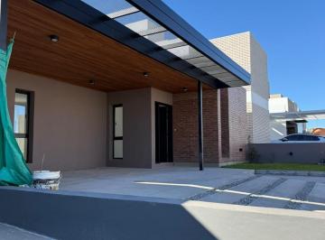 Casa · 159m² · 5 Ambientes · 2 Cocheras · Casa en Rincones de Manantiales