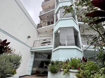 Departamento · 45m² · 2 Ambientes · Excelente Semipiso a m del Fcgr - Vta. Dta. - Actualmente Alquilado - Apto Credito!