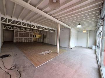 Local comercial · 1000m² · 4 Ambientes · 1 Cochera · Local en Alquiler en Pilar, G. B. a. Zona Norte, Argentina