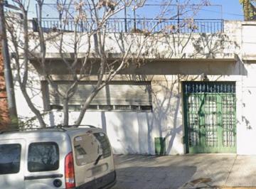 Casa de 4 ambientes, Barracas · Casa en Venta Av Osvaldo Cruz y Herrera Caba
