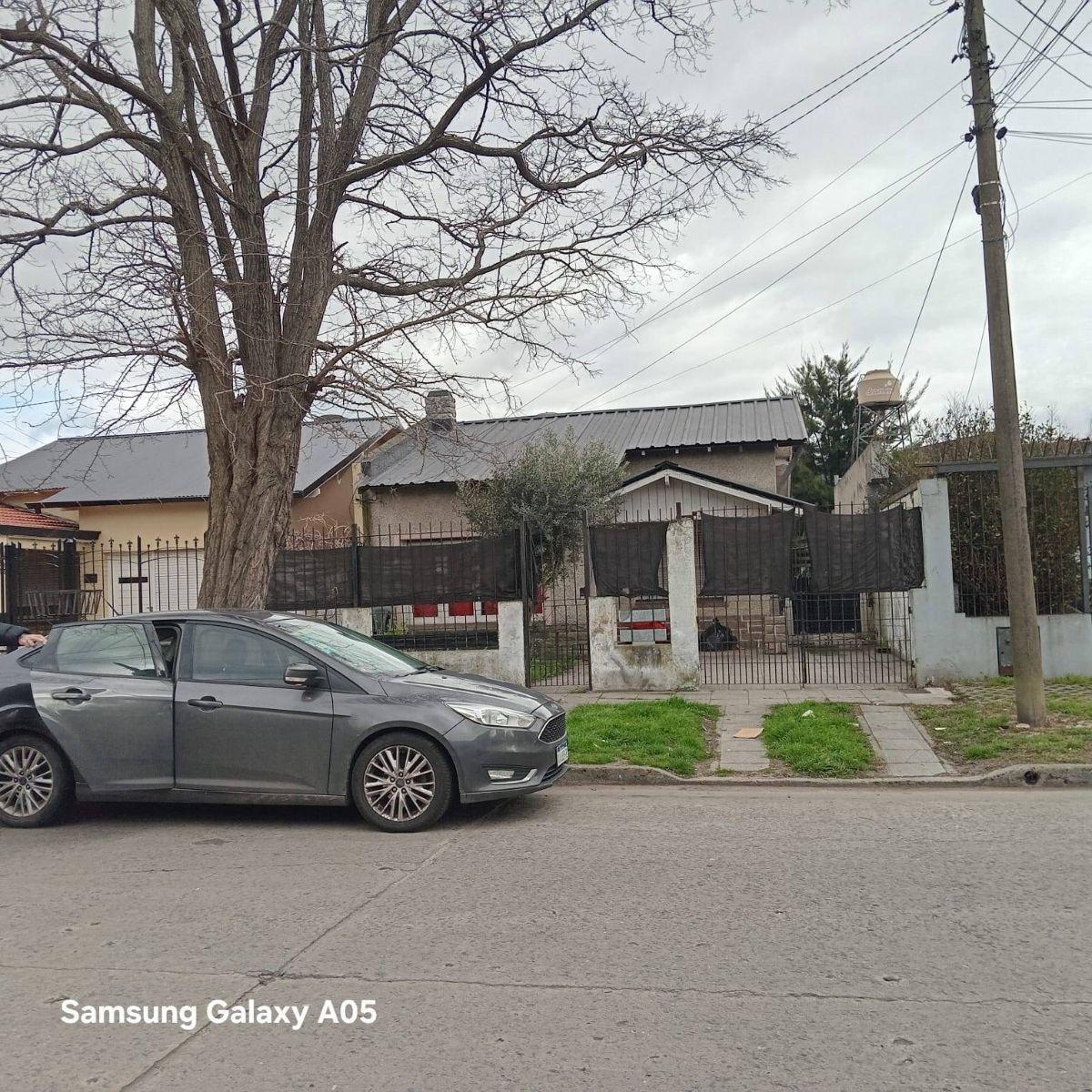 Se alquila amplio ph de 3 ambientes en Bernardino Rivadavia