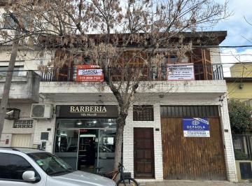 PH · 137m² · 4 Ambientes · Venta Excelente PH Al Frente 1° y 2° Piso, 3 Dorm. 2 Baños, Parrilla