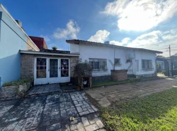 Oficina comercial · 145m² · 3 Ambientes · Venta Casa 3 Amientes con Cochera - El Palomar