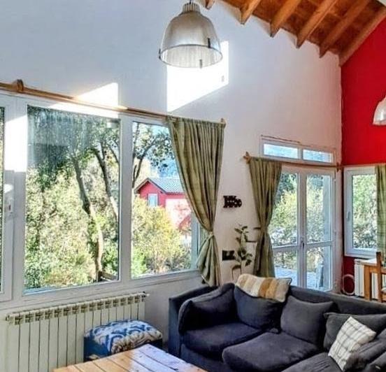 Casa · 1055m² · 4 Ambientes · 1 Cochera