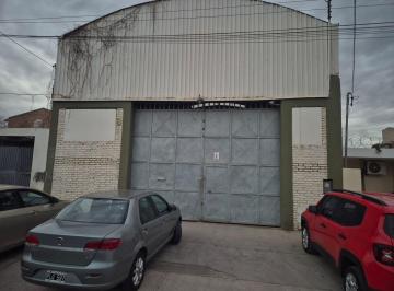 Bodega-Galpón · 325m² · Remax Vendimia Ofrece Excelente Galpon en V. Nueva