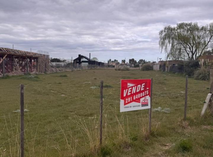 Terreno · 1400m²