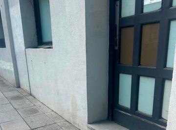 Local comercial de 3 ambientes, Barracas · Oportunidad. Local en Venta o Alquiler en Excelente Zona de Barracas - Isabel La Católica Al 400
