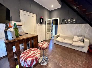 Casa · 154m² · 5 Ambientes · 1 Cochera · Casa en Refinerias