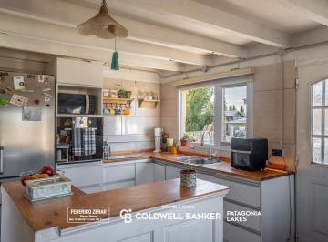Casa · 111m² · 4 Ambientes · 2 Cocheras · Venta de Casa