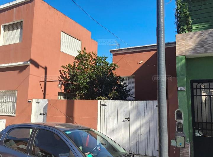 Casa · 121m² · 5 Ambientes · 1 Cochera