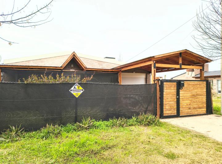 Casa · 120m² · 4 Ambientes · 2 Cocheras