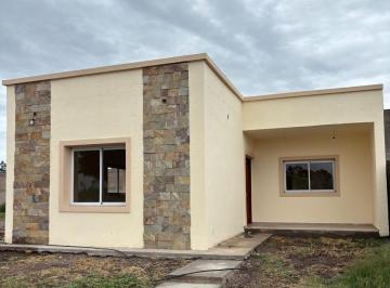 Casa · 88m² · 5 Ambientes · 1 Cochera · B° Privado Las Lomas, Lote 54, Agustin Gomez y Ruta 40