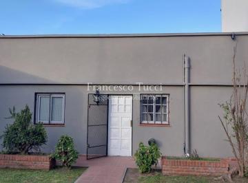 Casa · 82m² · 3 Ambientes · 1 Cochera · Casa en Moreno