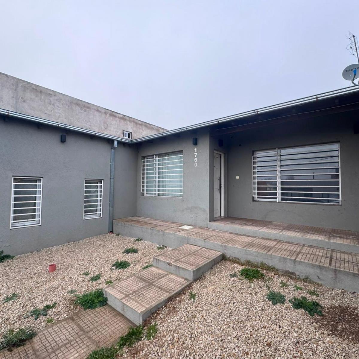 Casa en venta en Tandil – 3 ambientes – 2 dormitorios – barrio Smata
