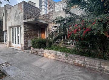 Consultorio de 6 ambientes, Bahía Blanca · Yrigoyen 500 – Propiedad en Alquiler | Ideal Uso Profesional