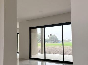 Casa de 9 ambientes, Ricardone · Casa de Dos Plantas - Galería - Balcón