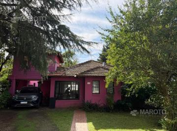 Casa · 127m² · 4 Ambientes · 4 Cocheras · Casa Venta Club Privado Loma Verde con Pileta - Maroto Propiedades