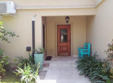 Quinta vacacional · 205m² · 6 Ambientes · Casa Quinta en Alq. Temporario en Bella Vista, San Miguel, G. B. a. Zona Norte
