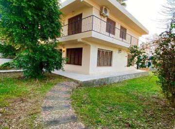 Casa · 260m² · 6 Ambientes · 2 Cocheras · Casa - Granadero Baigorria