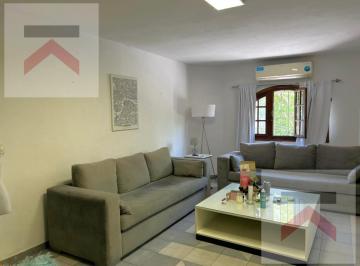 Casa · 310m² · 6 Ambientes · Casa con Pileta y Local en Martinez, Zona Unicenter!