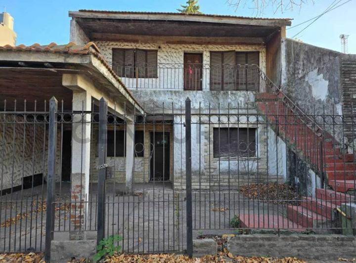 Terreno · 160m² · 6 Ambientes
