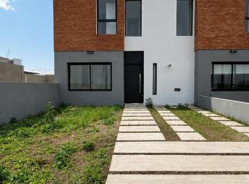 Casa de 4 ambientes, Córdoba · * Duplex 3 Dorm. 3 Baños en Quebrada de Manantiales * 300 m Terreno