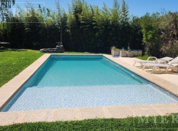 Casa · 200m² · 5 Ambientes · 2 Cocheras · Alquiler de Verano en Santa Barbara, Bancalari.